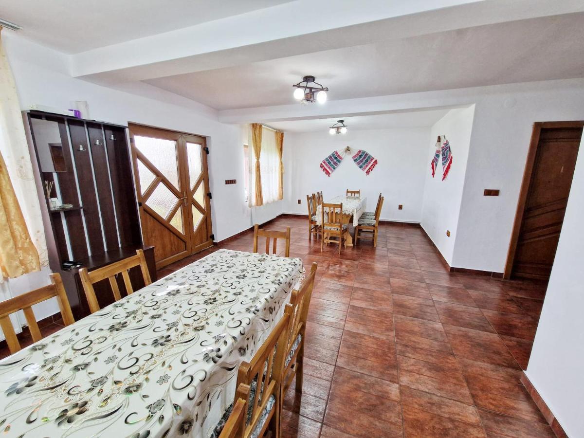 Poiana Dealul Frumos Lodge *